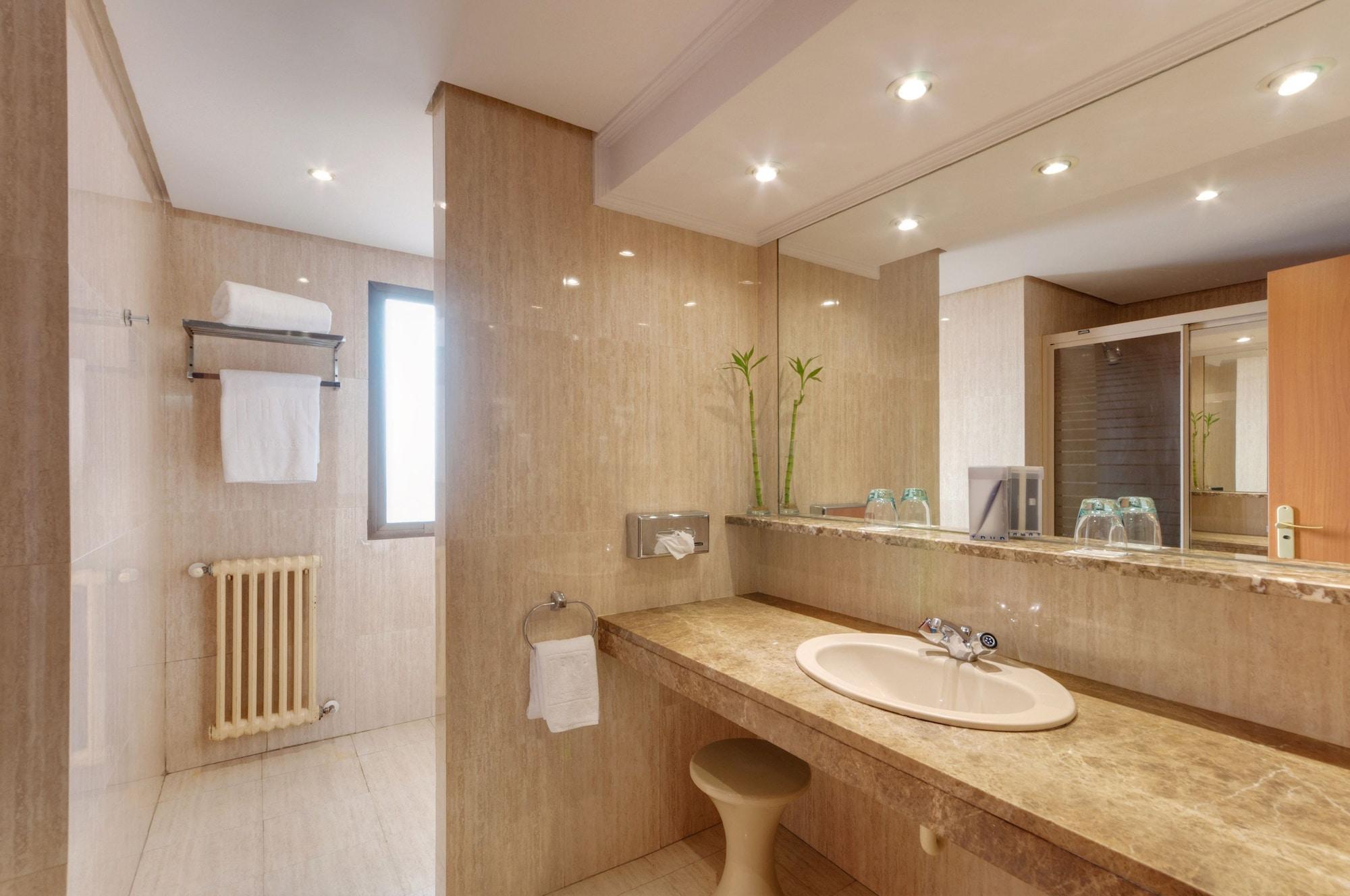 Gran Hotel Los Angeles Getafe Eksteriør billede
