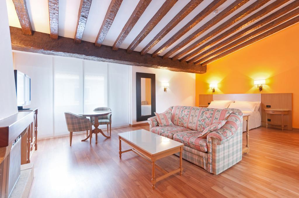 Gran Hotel Los Angeles Getafe Værelse billede